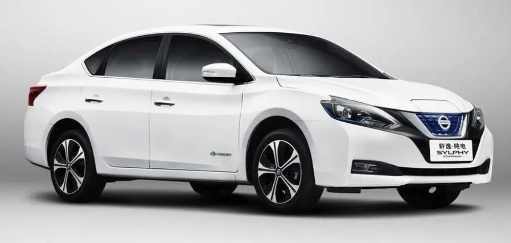 Eco Friendly Rechargeable 110KW Nissan EV Car Emission Free Vehicle